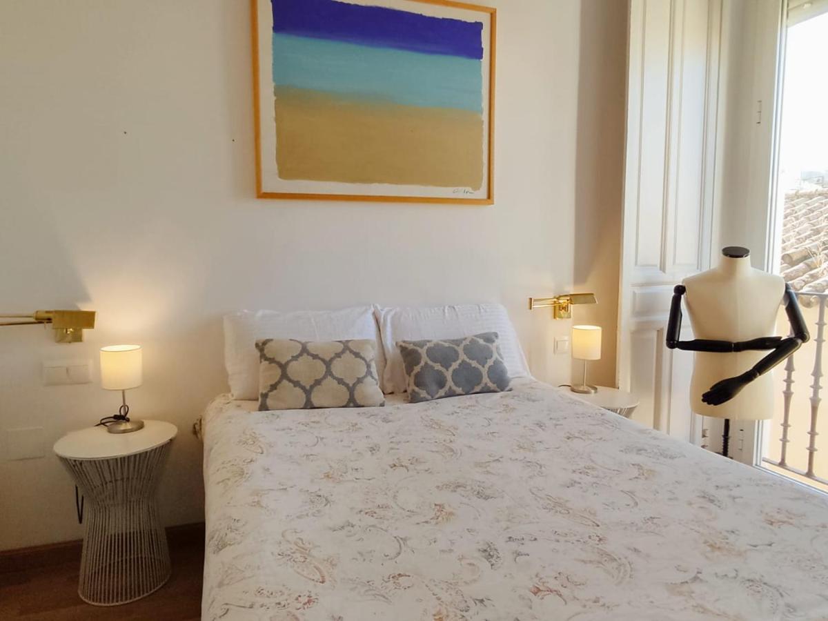 Homeyseville- Lovely Apartment In Seville City Center, Parking Optional Esterno foto