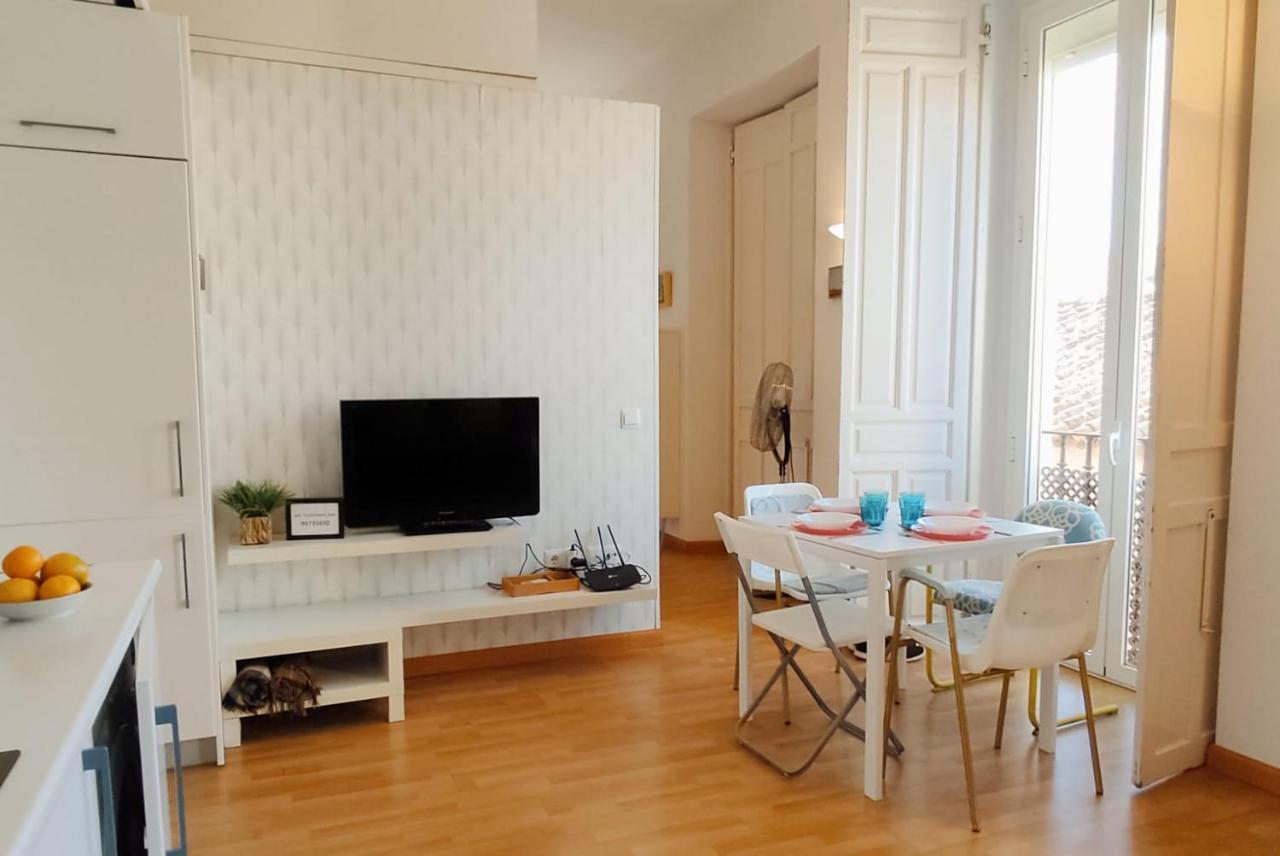 Homeyseville- Lovely Apartment In Seville City Center, Parking Optional Esterno foto