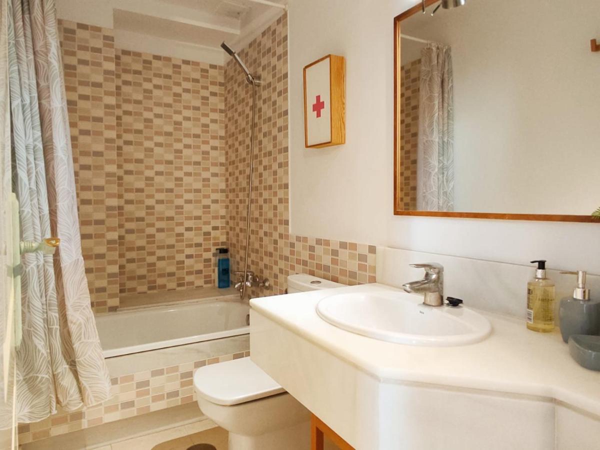 Homeyseville- Lovely Apartment In Seville City Center, Parking Optional Esterno foto