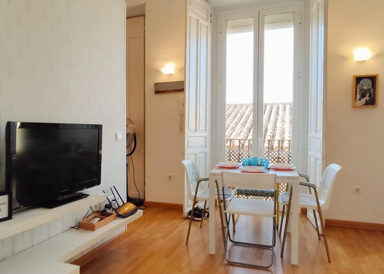 Homeyseville- Lovely Apartment In Seville City Center, Parking Optional Esterno foto